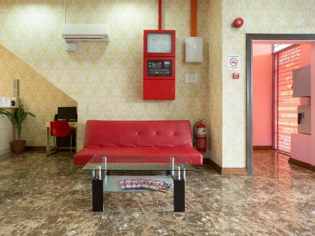 Hotel Zamburger Sungai Besi Куала-Лумпур Экстерьер фото