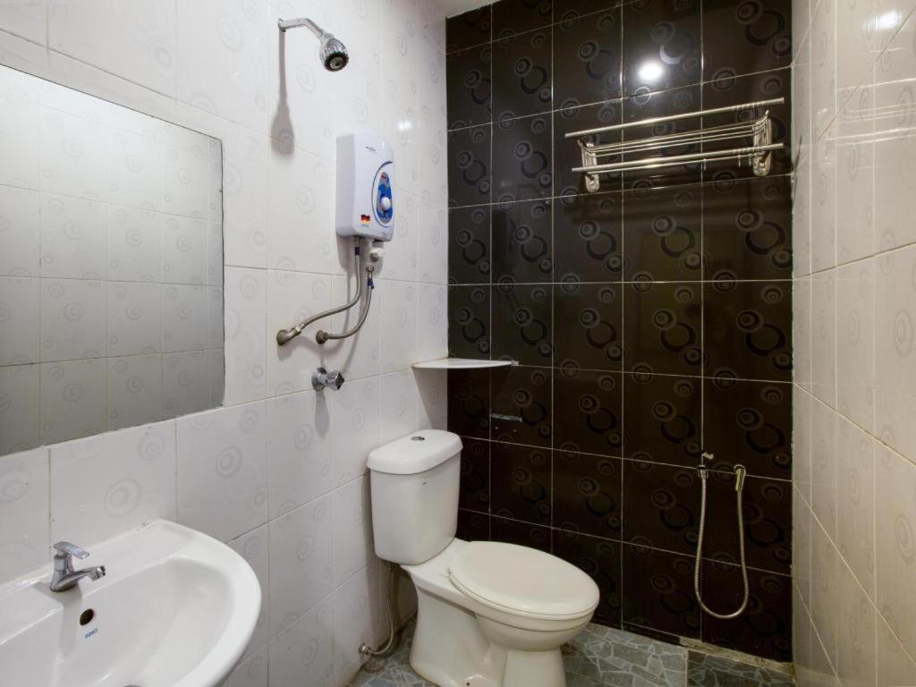 Hotel Zamburger Sungai Besi Куала-Лумпур Экстерьер фото