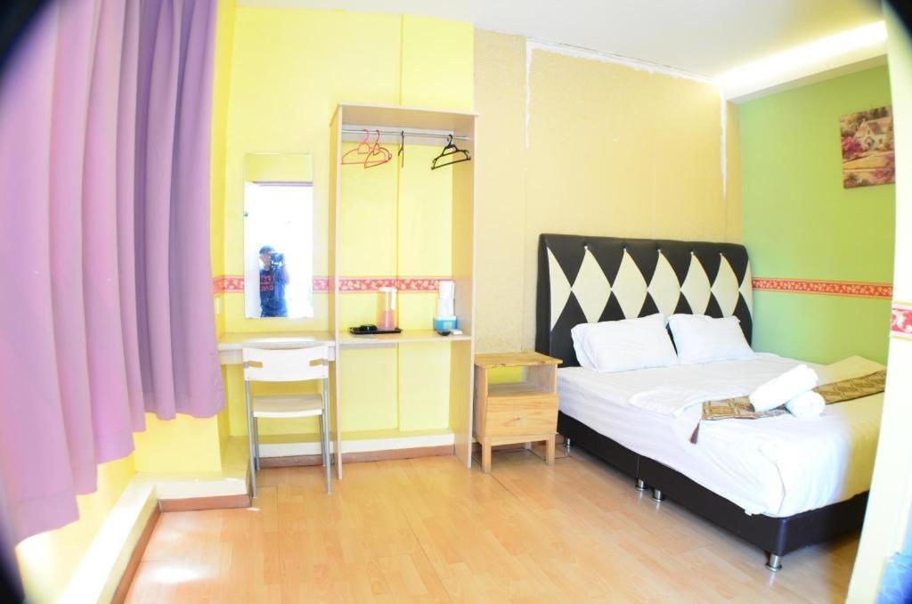 Hotel Zamburger Sungai Besi Куала-Лумпур Экстерьер фото