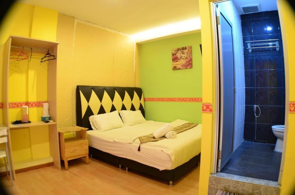 Hotel Zamburger Sungai Besi Куала-Лумпур Экстерьер фото